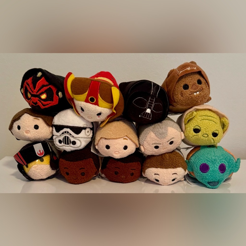 Lot of 14 Star Wars Tsum Tsum 3 inches each